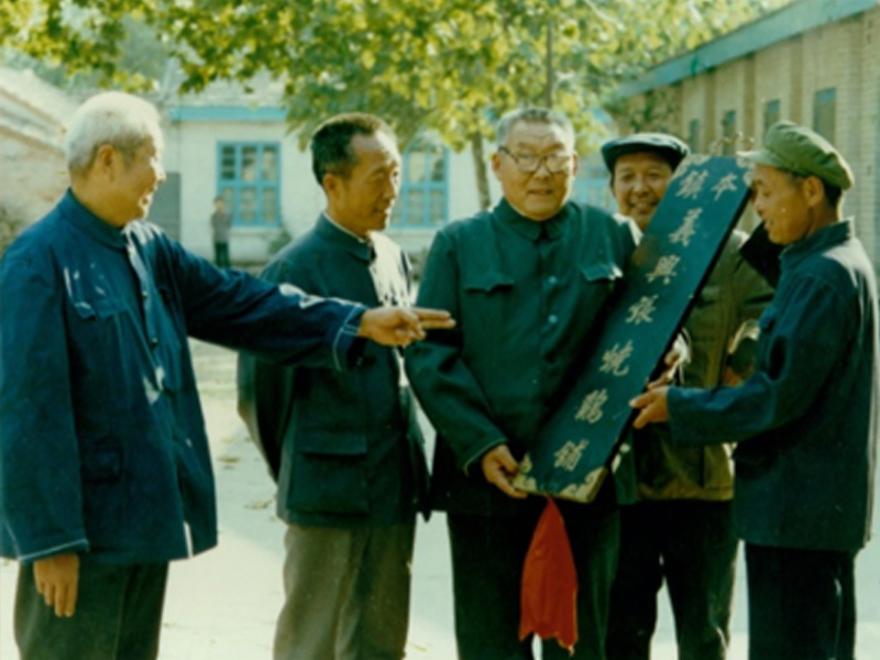 道口燒雞加盟要注意哪些點，燒雞專業(yè)加盟為您解答